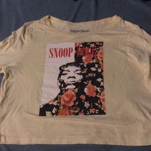 Size-large.Condition-new.It’s a cropped top long sleeve.snoop dog on the front